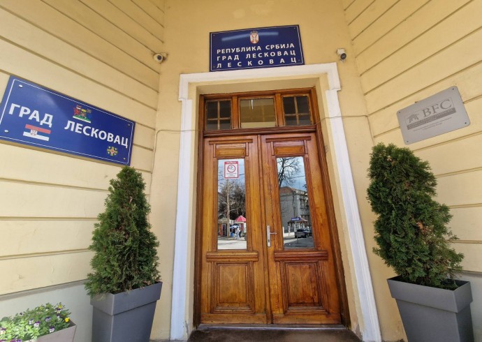 Исплате из буџета за пројекат „Помоћ при запошљавању угрожених група, мере енергетске санације и трошкове грејања